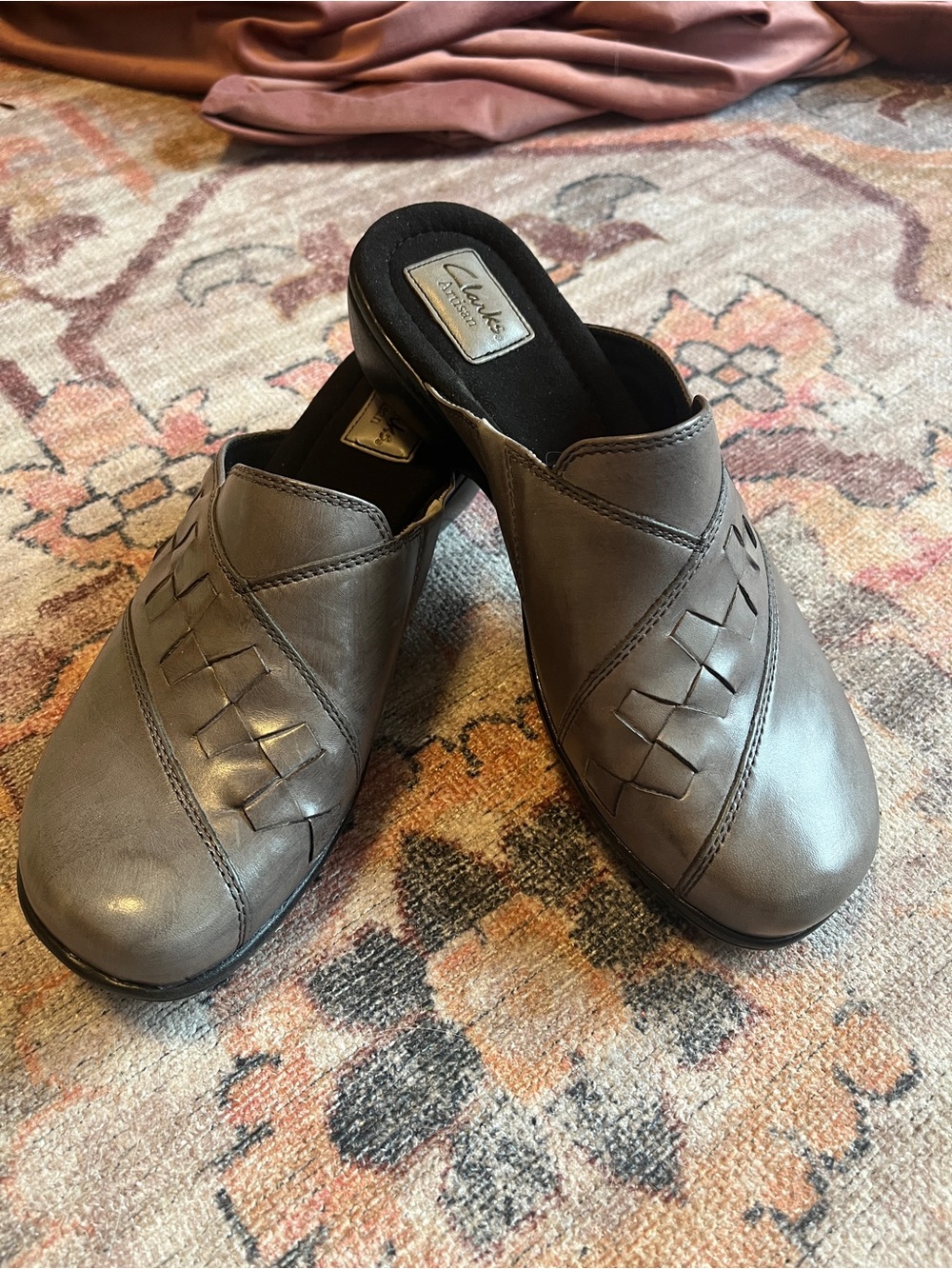 Clarks Artisan Ruthie Trellis Gray Leather Clogs Mules 9M NWB